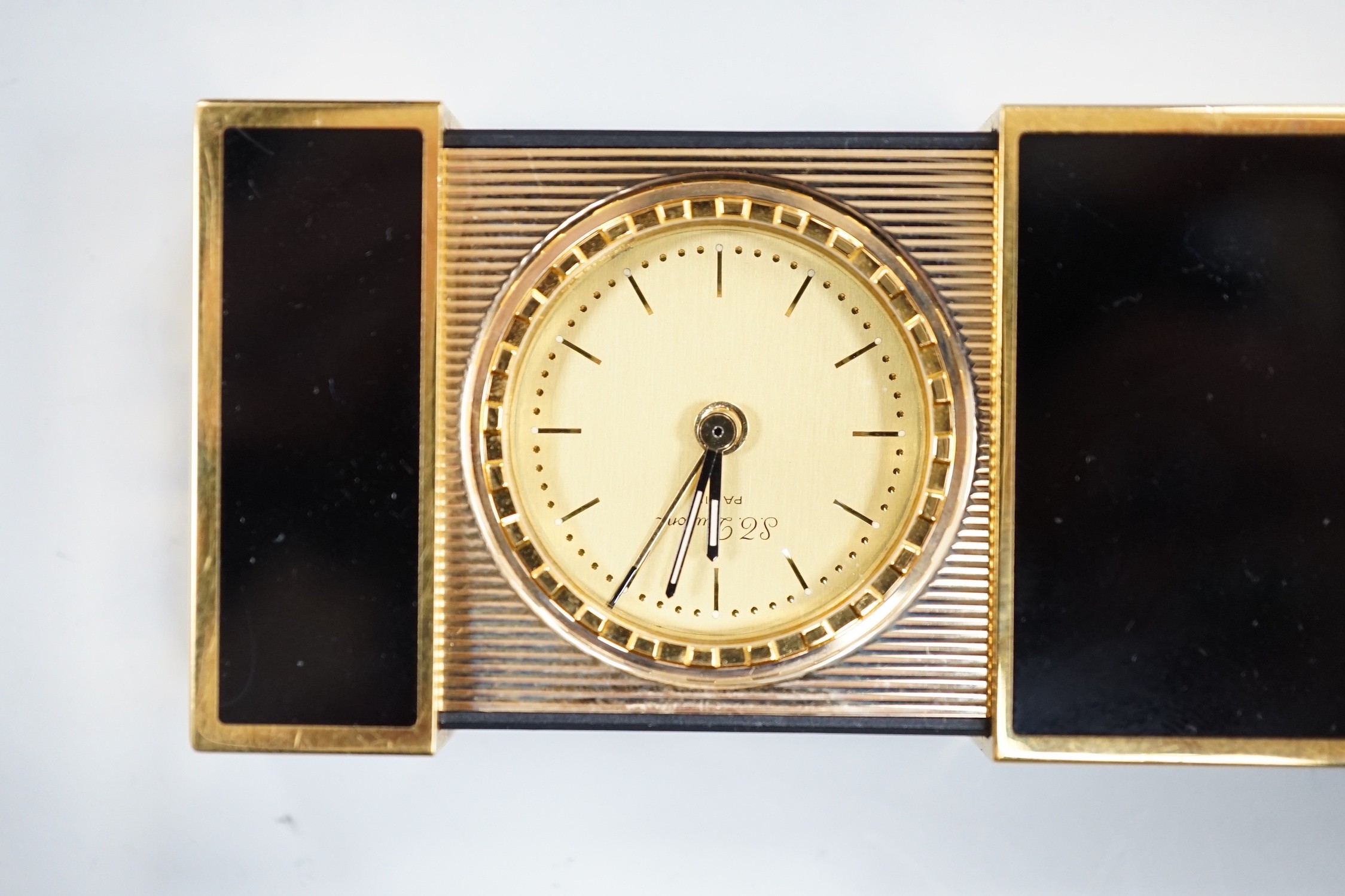 A cased Dunhill fountain pen, a Dupont travelling time piece and fountain pen